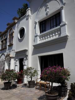 Beautiful Room in a Boutique House with Patio - 4