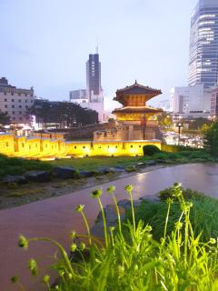 ZENNYNE 5 minutes from Hyehwa Station 3 queen beds - 2
