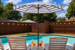 Luxury Retreat 6BR35BA Pool, Hot Tub & Game Room - 8