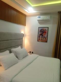 Royal Vantage Hotel - 5