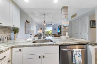 Cool Waves Oceanfront Retreat - St Augustine Beach 2 Pools 5 Hot Tubs! On the Beach - 6