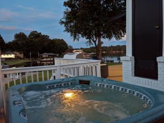 Lakefront Escape Private Hot Tub Theater & - 7