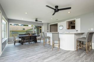 Lakefront Escape Private Hot Tub Theater & - 3