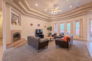 Spirit of the Rock Large Vacation Home in Kanab - Kanab - 7