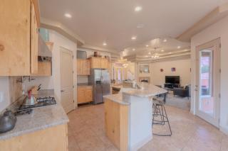 Spirit of the Rock Large Vacation Home in Kanab - Kanab - 4