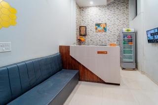 Hotel Evanka By Navvarsh - 9