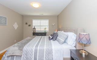 Historic Downtown Apt - Fast WiFi Near Dining & - 2