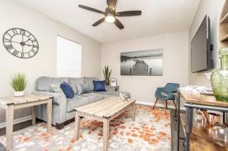 Hillcrest Apt with King Bed & Free Parking - 8