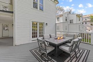 Prime West Hartford Center Location: Historic Gem - 5