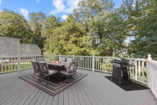 Prime West Hartford Center Location: Historic Gem - 4