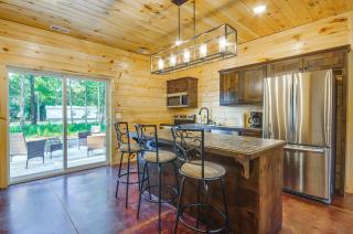 7 Mi to Lucas Oil Speedway! Home w/ Patio & Yard - 9