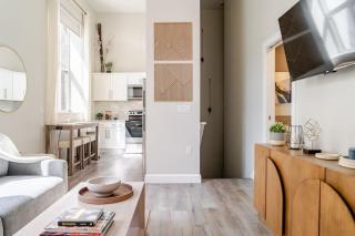 Central 2BR Near Yale WiFi with Washer and Dryer - 9