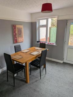 2 bedroom Home near Birmingham airport NEC Amazon A45 M6 Outskirts of Coventry countryside - 7