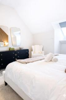 Spacious King 1BR by Wooster Square & Yale - 1