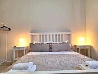 Mountain Stream Serenity - AC and Free Parking - 5
