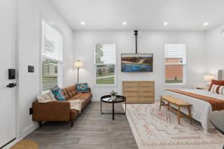 Modern Boxabl Casita Stillwater OK Pasadera 6 - 9