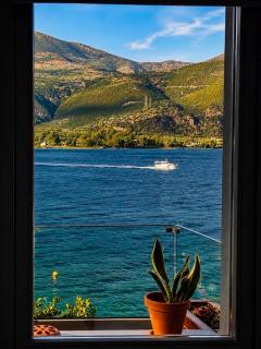 AQUA Trizonia Suites - 2