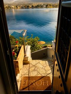 AQUA Trizonia Suites - 2