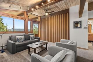 Laurelwood Condominiums 111 - 9