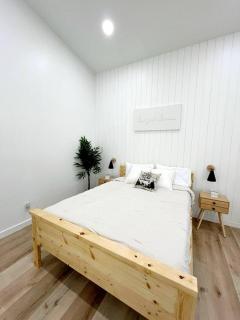 Dreamers Cozy Intimate Cabin Retreat - 7