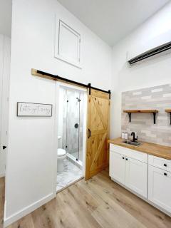 Dreamers Cozy Intimate Cabin Retreat - 6
