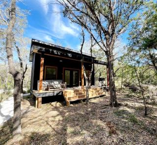 Dreamers Cozy Intimate Cabin Retreat - 2