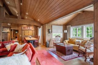 TH622- Premium ski-in,out Chalet with 8 bedroom, jacuzzi, sauna - 0