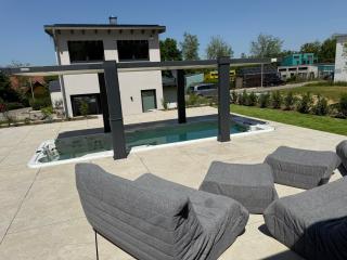Wellness Lodge am See mit beheizbarem Pool, Whirlpool, Sauna - 2