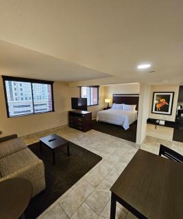 The Carriage House - 3