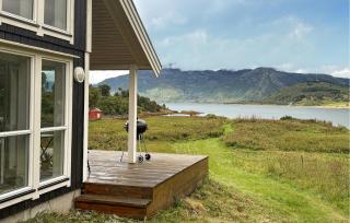 3 Bedroom Lovely Home In Hol - 3