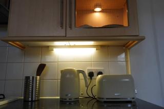 Cozy Gravesend Retreat with 2 Bedrooms - 4