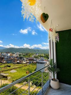 The Zenith Stay , Luxury 3BHK Apartment - 1