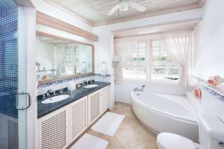 Beachfront Bliss with Plunge Pool - Seashells - 8