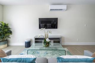 Modern Condo with Resort Pool Near Beach - Coral Beach 107 - 7