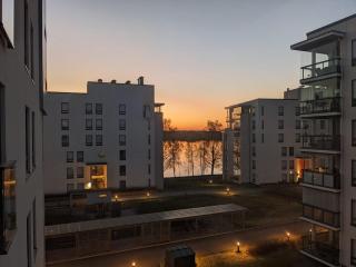 Bright apartment with lake view & private parking space - 0