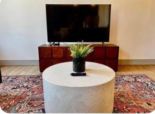 Brick and Bed - Riverfront Loft, City Views H301 - 6