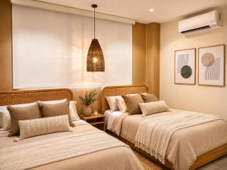 Beach House in Ocean Club for 12 guests - 4