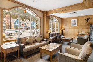 The Rundlestone Lodge - 5