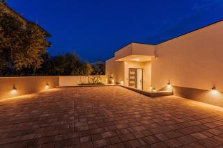 Brand-New Luxury House 'Ema' with Private Pool - 9
