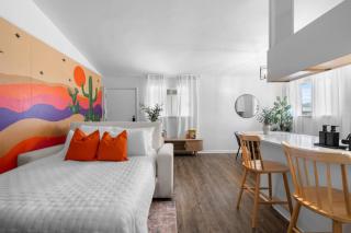 Modern Austin Retreat Near UT Campus - 9