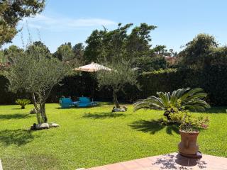 VILLASIMIUS VILLA AND GARDEN, 10 MIN FROM BEACH - 0