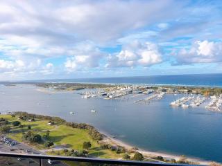 Panoramic Ocean 2BR, Gold Coast Spa & Pool - 1