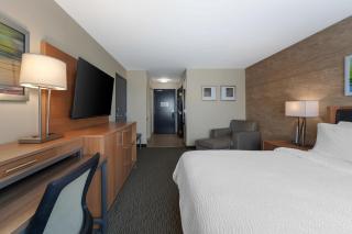 Holiday Inn Hotel & Suites Edmonton Airport Conference Centre by IHG - 7