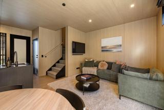 Private Parking Luxury O'Meara Villa - 7
