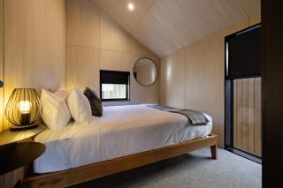 Private Parking Luxury O'Meara Villa - 2