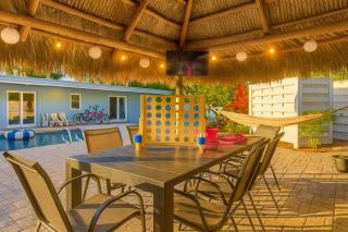 Heat Salt PoolHotTubMin to BeachMini Pickleball - 9