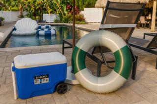 Heat Salt PoolHotTubMin to BeachMini Pickleball - 5