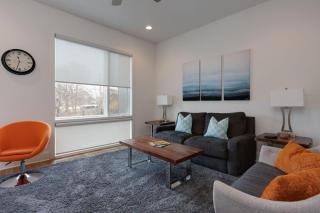 Beautiful 3 Bedroom! Near Broadway-12th S-Gulch - 1