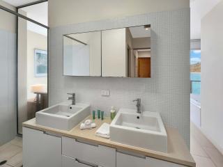 1 Bright Point Apartment 3303 - 5