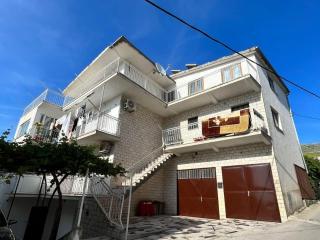 Apartments with parking space Stobrec, Split - 22296 - Podstrana - 0